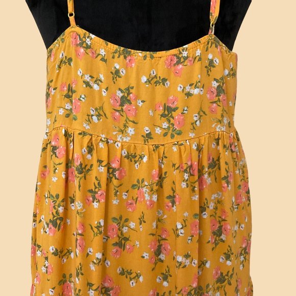 Summer Floral Dress - Picture 5 of 10